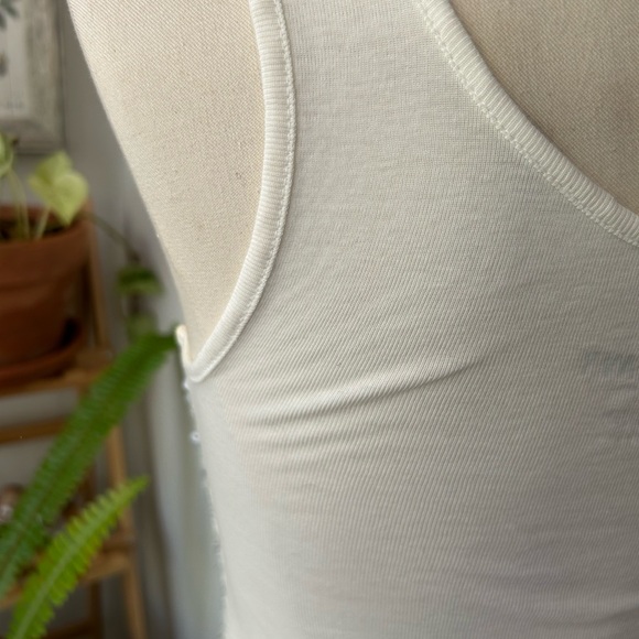 Old navy sequins tank top size XS cream/white and silver all over the front - Picture 5 of 8